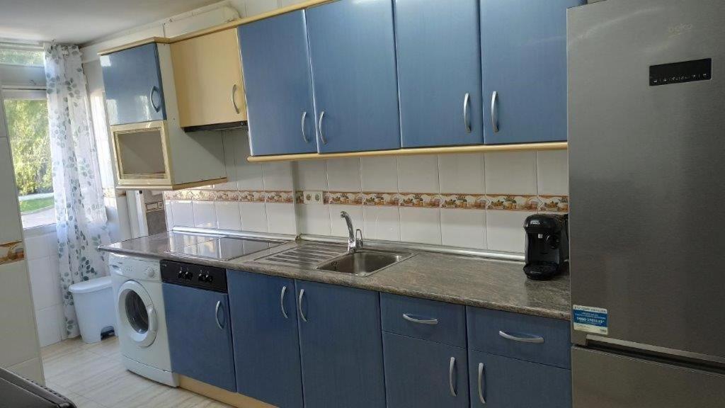 Apartamento En 1ª Linea De Mar En 살루 외부 사진