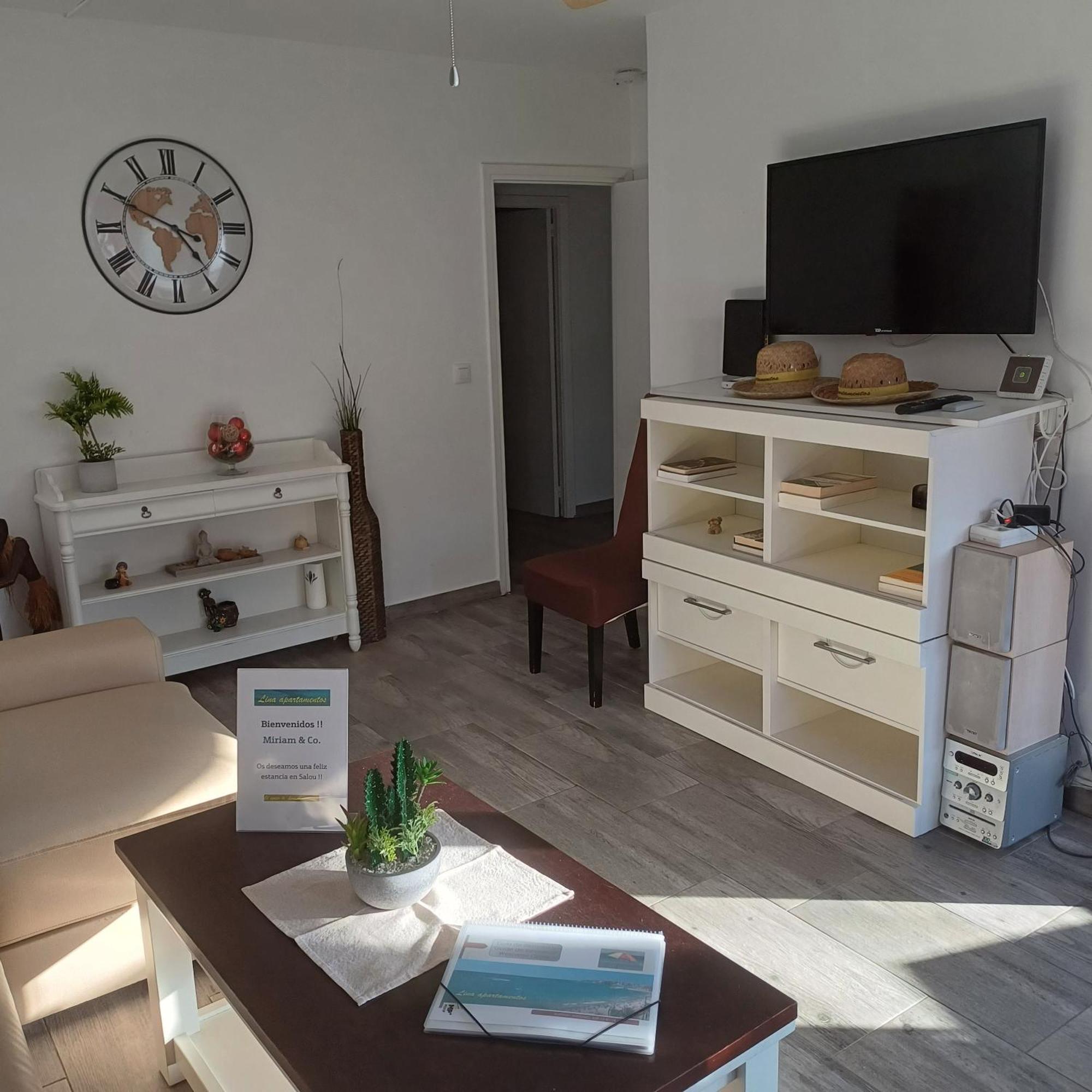 Apartamento En 1ª Linea De Mar En 살루 외부 사진